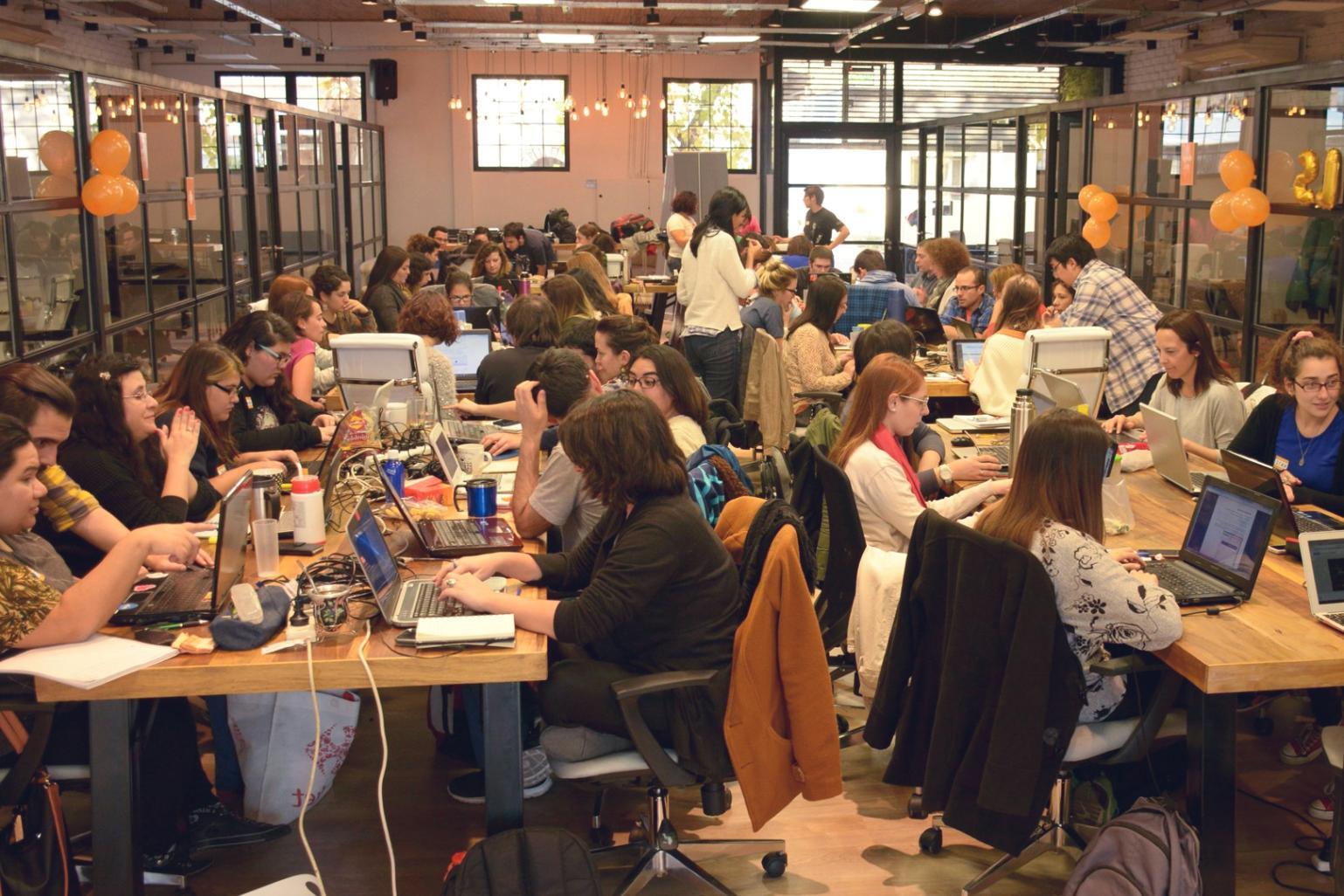 Aloriventix Büroumgebung